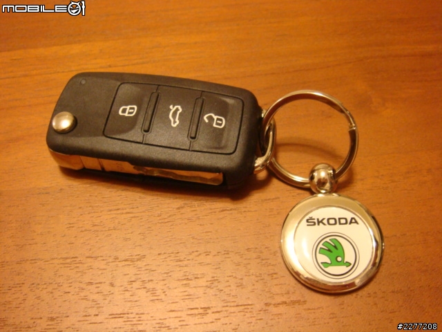 [開箱文] 牽新車車回家囉~ Skoda Fabia 1.6 ~