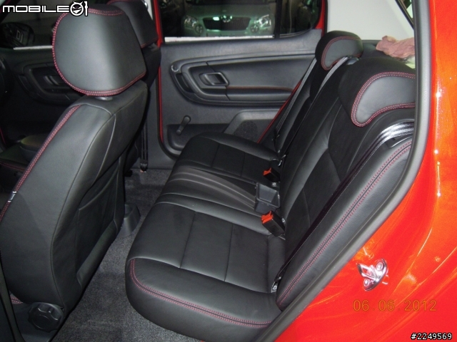 用心也有好車開,交車前開個箱,FABIA 1.6
