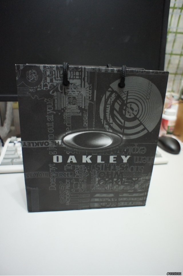 {開箱}奪天書之OAKLEY POLARIZED INMATE + DRIZZLE™ (ASIAN FIT)