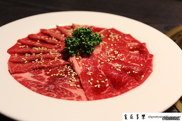 【台中美食】大吃燒肉的好選擇 - 屋馬燒肉町!!