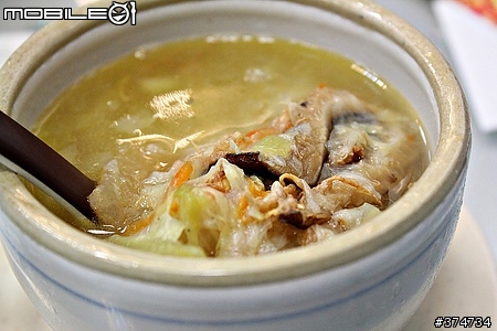 【台南蔡虱目魚專賣(春日路旗艦店)】鮮甜魚肉湯