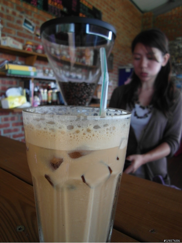 [遊記] 嘉義梅山太平雲之道~~挑戰36彎~~順訪梅山公園時光。跡~~Time Café (內有正妹)