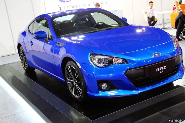 非常正的BRZ 巨蛋車展 拍