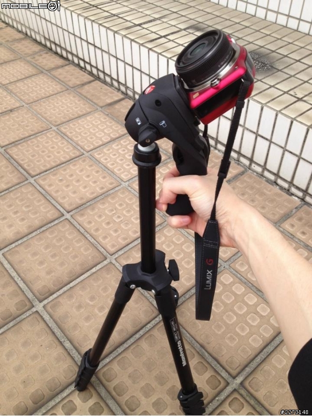 [開箱] 大賣場挖到寶!! Manfrotto 腳架MKC3-H01