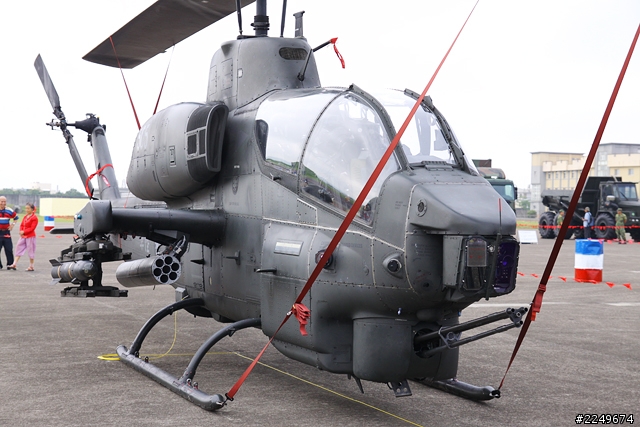 SUV油耗終極挑戰 空軍表演同場加映！