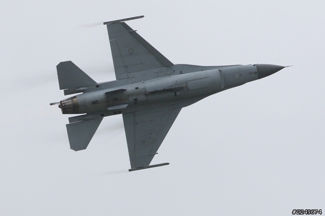 SUV油耗終極挑戰 空軍表演同場加映！
