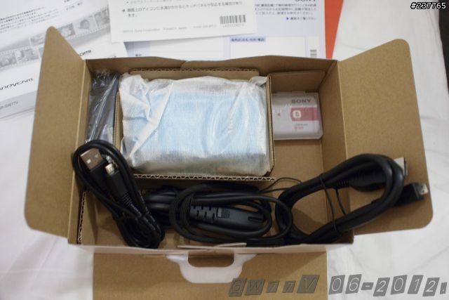 [開箱] SONY HDR-GW77V *BLUE*