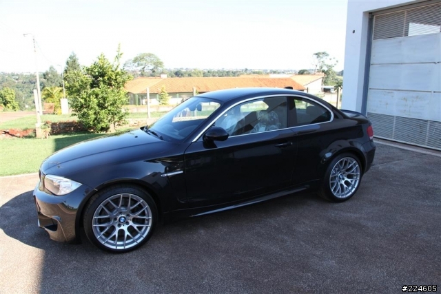 小小的開箱文BMW 1M