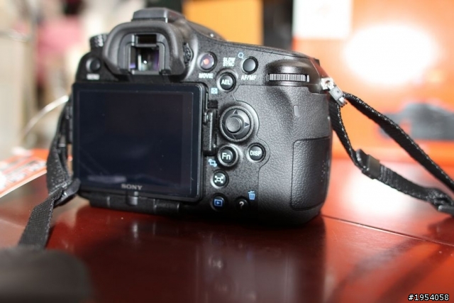 [代開箱]Sony A77 18-55mm 不專業開箱