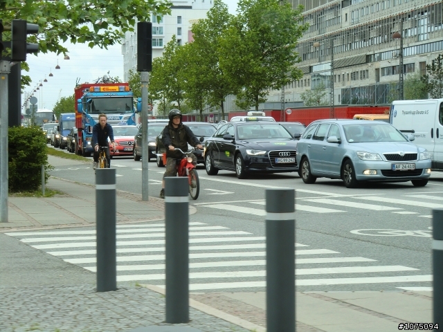 [分享]北歐路上遇到的Motorcycle