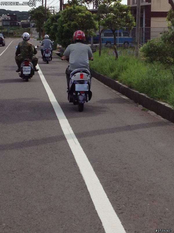 台1縣 巧遇偽裝機車