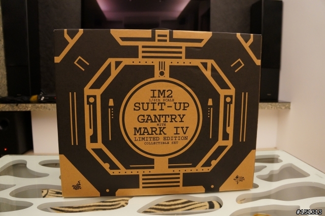 開箱 ~ HOT TOYS MMS160 鋼鐵人2 著裝整備台