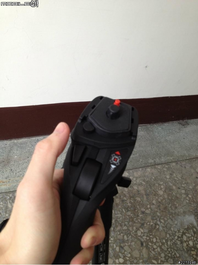 [開箱] 大賣場挖到寶!! Manfrotto 腳架MKC3-H01
