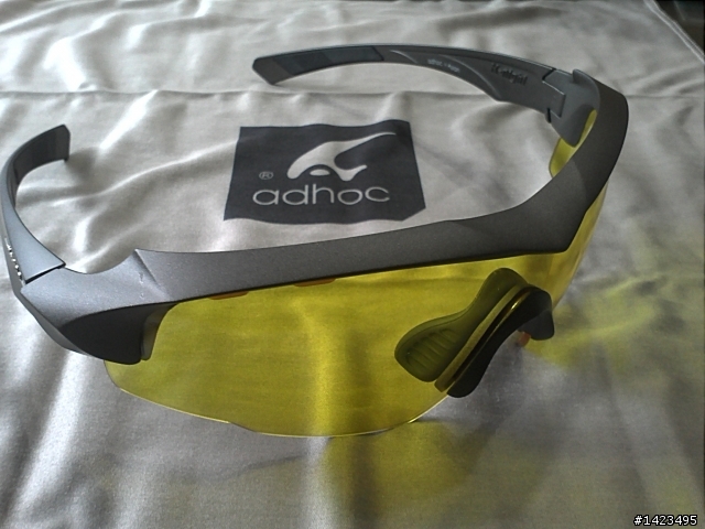 2012-06-20我敗家了(【ADHOC】K-NIGHT PZ運動太陽眼鏡(偏光片)-鐵灰框)