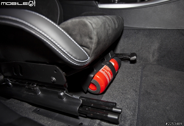 BMW F20 小小開箱文(7/17小小改裝 KW V3 避震器)
