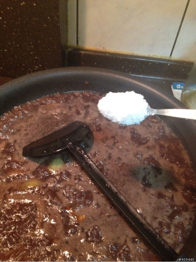 準備明天晚上的大餐，英式烤牛肉