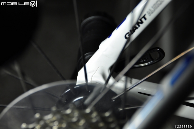 不開心~~Defy1 車架裂了,送修一個月還沒好,算是Gaint的正常時間嗎!!??