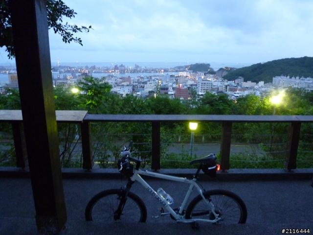 大白LG趴趴走(高雄壽山看夜景篇)