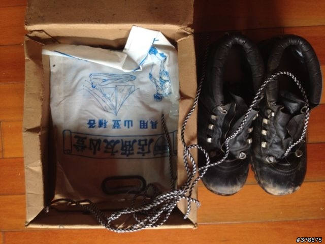 登山友 自創品牌登山鞋 (Made in Taiwan)