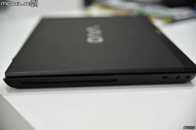 [開箱]Sony SVS15115FWB