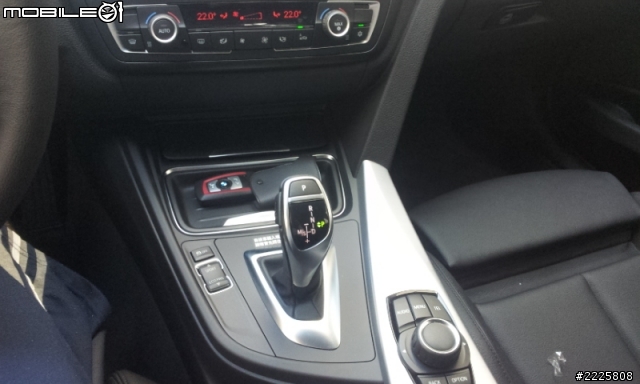 BMW F30 320i 白色  開箱  內裝照片  照不漂亮請見諒
