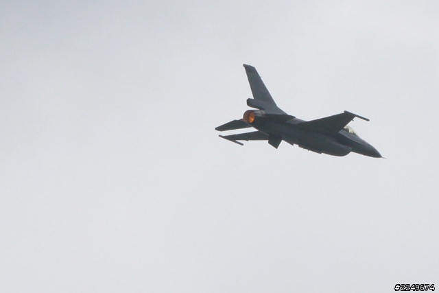 SUV油耗終極挑戰 空軍表演同場加映！