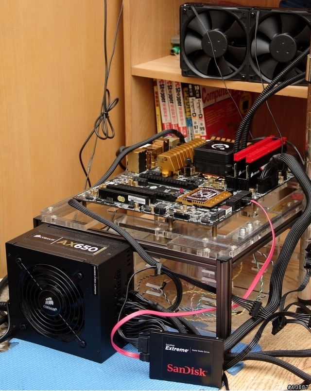 黃金外觀與路線之ECS中階Z77 - Z77H2-A2X超頻解析