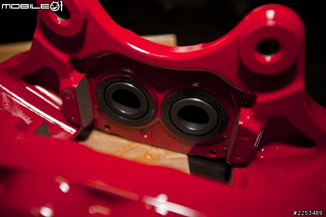 BMW F20 小小開箱文(7/17小小改裝 KW V3 避震器)