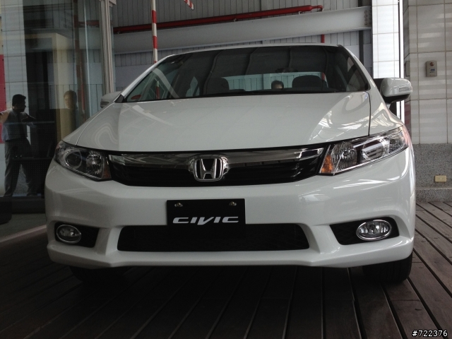 搶先拍下civic9代實車