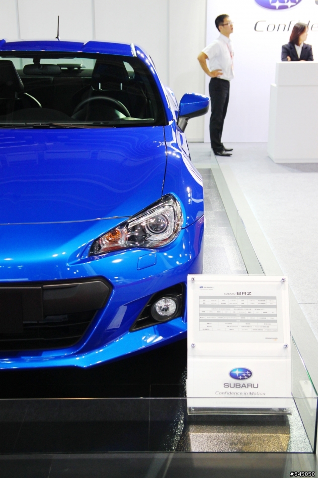 非常正的BRZ 巨蛋車展 拍