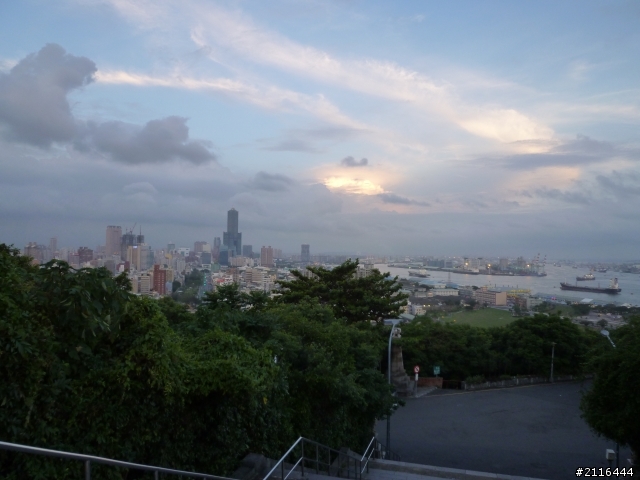 大白LG趴趴走(高雄壽山看夜景篇)