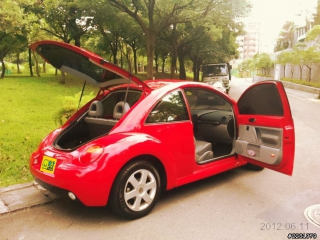 請問這台~ VW 2001Y Beetle 2.0cc 紅色 估價約?