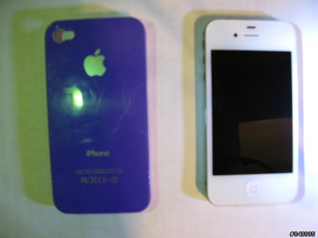 iPhone4s差點又要進廠..幸好有保護殼