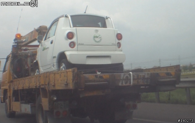 請問這台車是?????電車?
