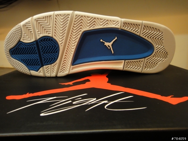 [開箱]Air Jordan 4 Military Blue 原色復刻版
