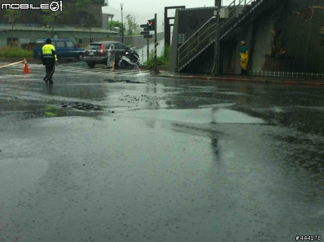 今早木柵路4段災情