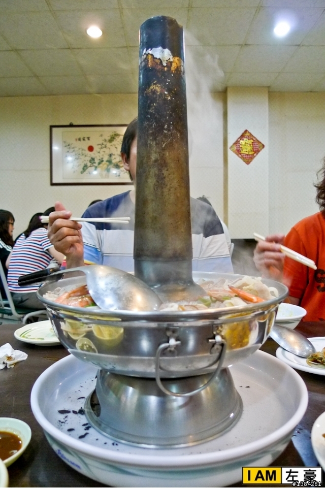 [食記] 鳳山。陳圓餡餅粥 (酸菜白肉鍋~)