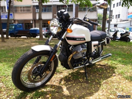 [開箱] (7/29更新) 就是愛復古風!! Moto Guzzi V7 Classic 圖多見諒!