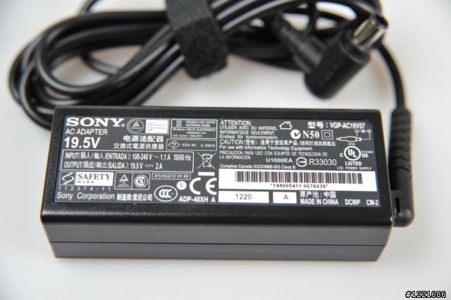 [開箱試用]SONY VAIO E系列小筆電SVE11116FW