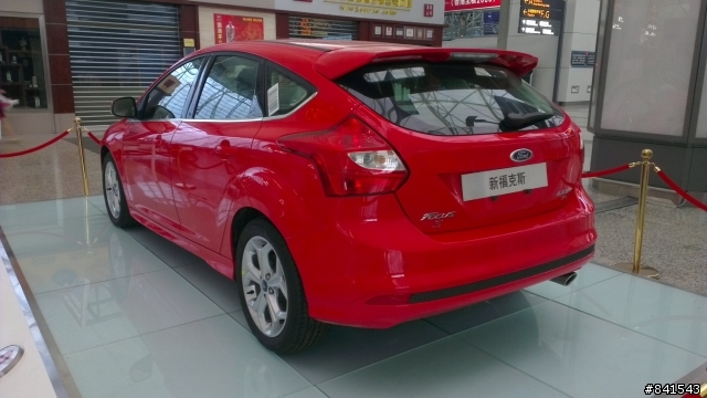 在廣州白雲機場展示的新Focus，手機拍的大家加減看一下