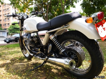 [開箱] (7/29更新) 就是愛復古風!! Moto Guzzi V7 Classic 圖多見諒!