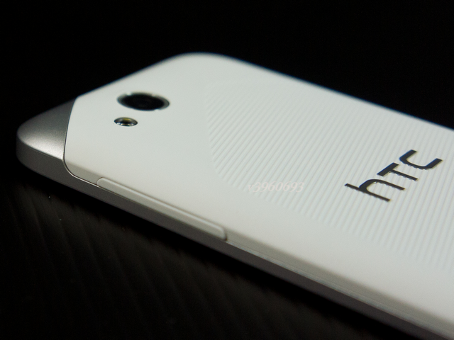 [開箱分享] HTC Desire VC 雙模雙待 (CDMA+GSM)