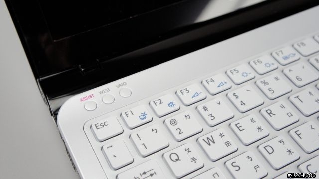 [開箱試用]SONY VAIO E系列小筆電SVE11116FW