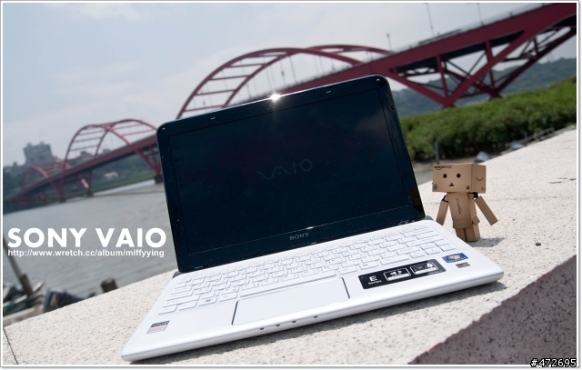 SONY VAIO E系列:純白迷人的SVE11116