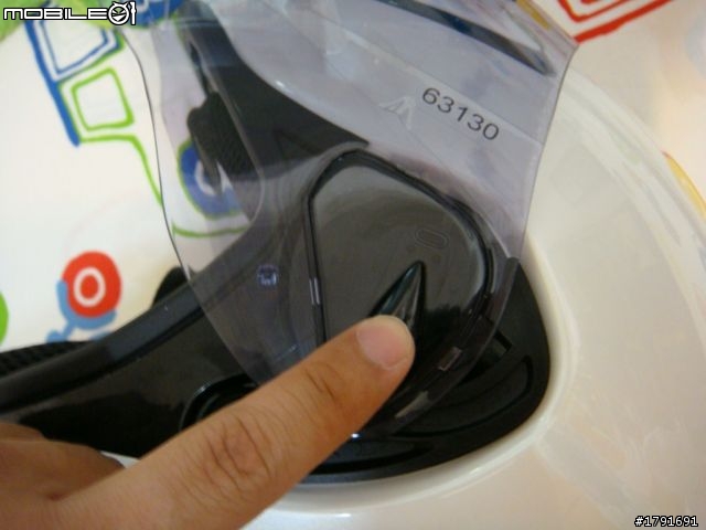 [開箱] 質感與實用3/4再進化– 全新OGK AVAND-II 素白