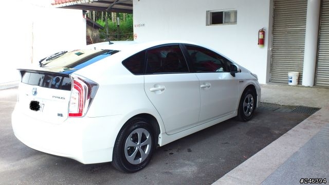 2012 PRIUS 珍珠白 開箱