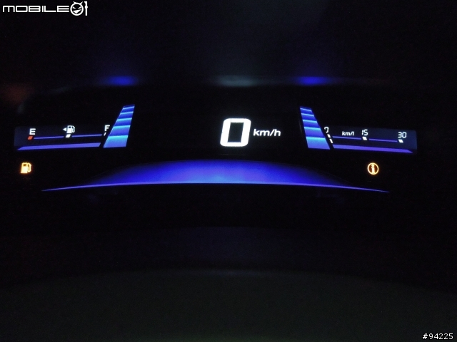 白色 CIVIC 9 1.8 VTI-S 開箱