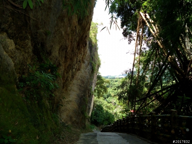 2012-7-10高雄燕巢惡地形絕地逢生險象之旅