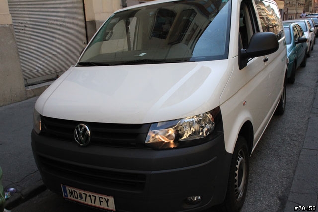 [開箱] 歐規Volkswagen T5 Caravelle 2.0TDI Bluemotion