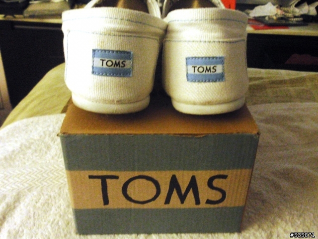New Balance 574 Made In England + TOMS Canvas Classic Espadrilles